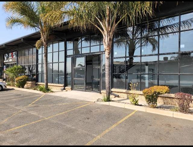 BUSINESS PROPERTY TO RENT IN LOUWLARDIA